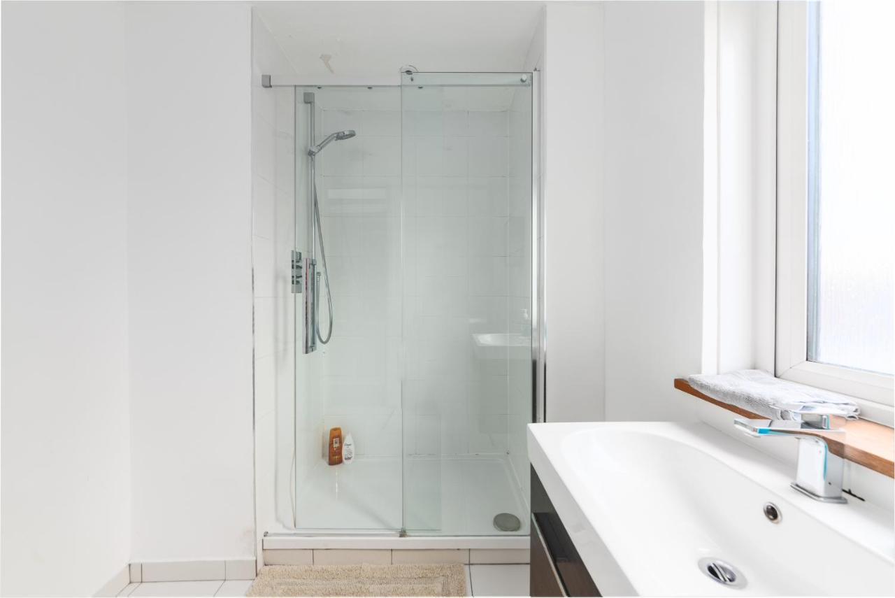 White Appartement *